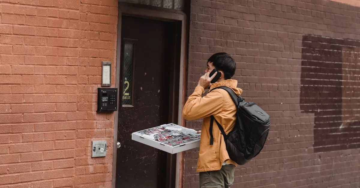 Nueva ley de envases 2026: qué cambia si pides pizza a domicilio