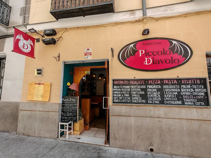 Pizzeria Ristorante Piccolo Diavolo - Restaurante italiano en Madrid - foto 2