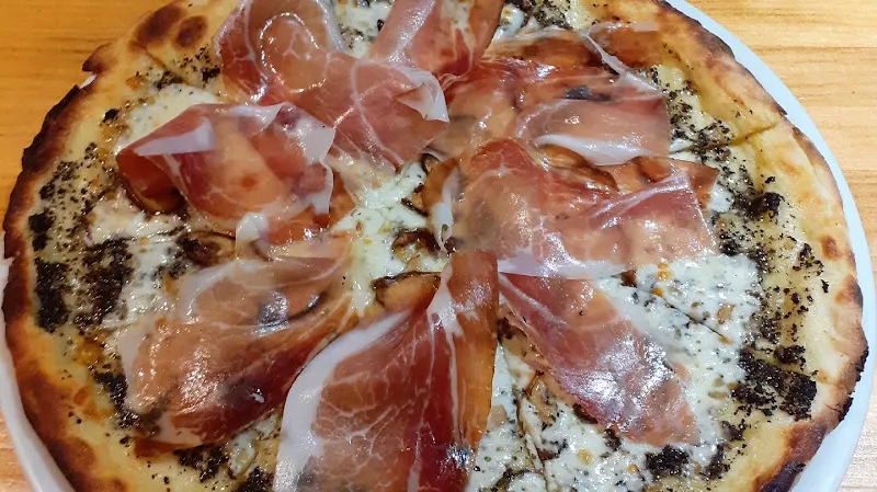 De La Cruz Pasta & Pizza Bar
