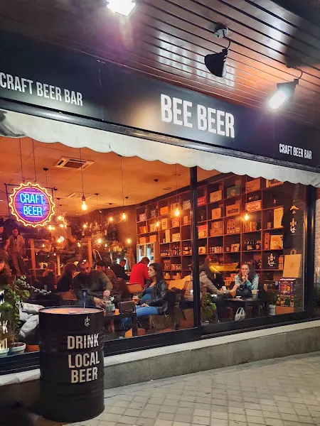 BEE BEER Debod | Craft Beer Bar y Catas - Bar en Madrid - foto 3