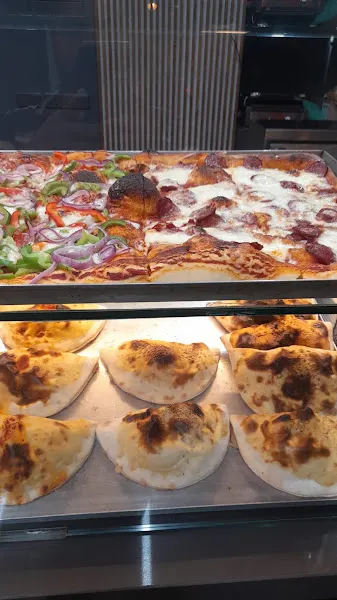 Worldwide kebab & pizzeria - Restaurante turco en Madrid - foto 2