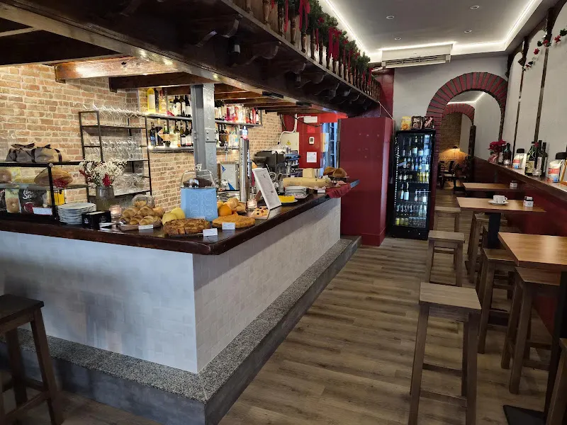 Taverna Rosso - Restaurante italiano en Madrid - foto 2