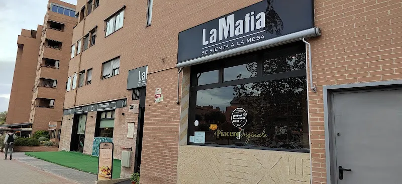 La Mafia se sienta a la mesa