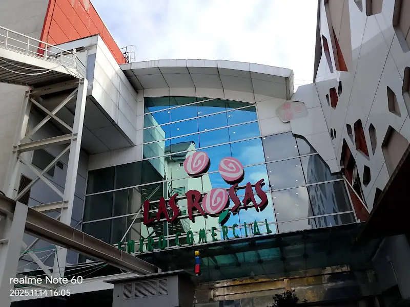 Centro Comercial Las Rosas - Centro comercial en Madrid - foto 3