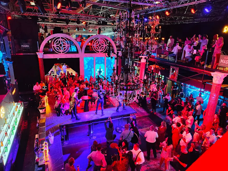 WAH Madrid: Show Musical y Gastronómico