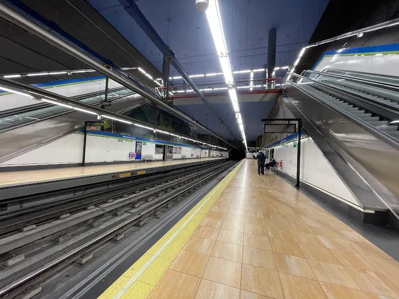 Alameda de Osuna - Estación de metro en Coslada - foto 2