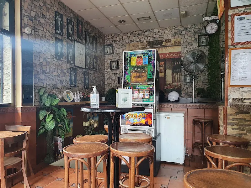 El Esquinazo Kebab - Restaurante turco en Madrid - foto 2