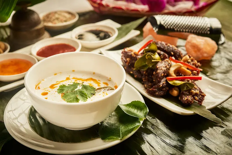 Thai Garden by Emilio Carcur