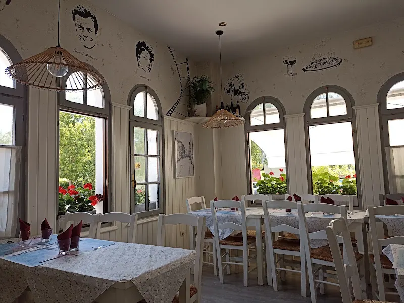Restaurante Quo Vadis - Pizzería en Comillas - foto 2