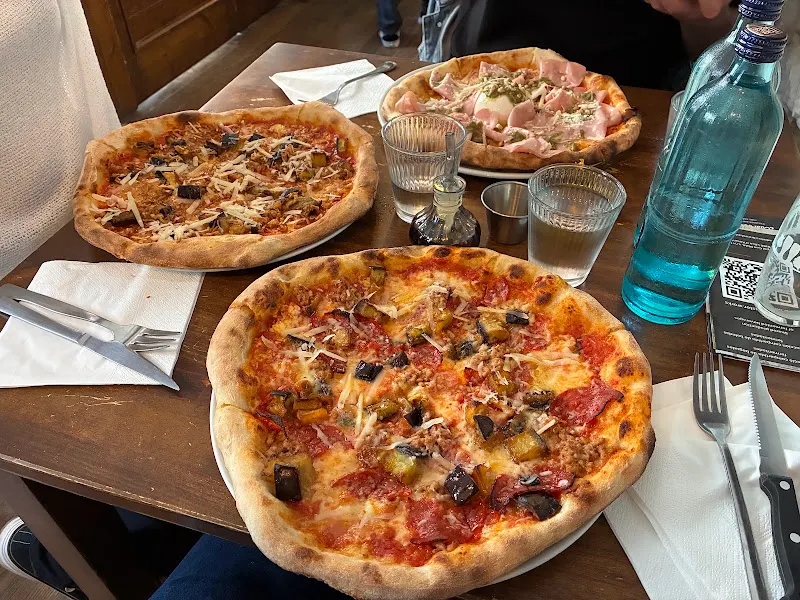 Pizzería L’ Antica Napoli