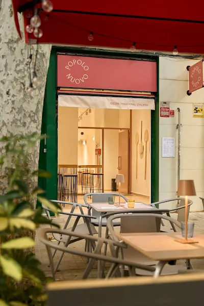 Popolo Nuovo Pizzeria, Bar y Restaurante Italiano - Pizzería en Barcelona - foto 2