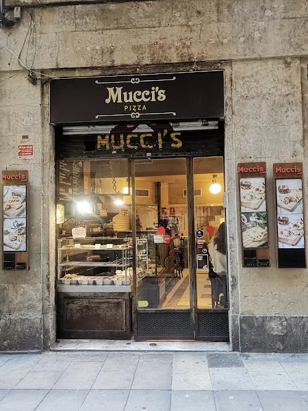 Muccis Plaça Catalunya