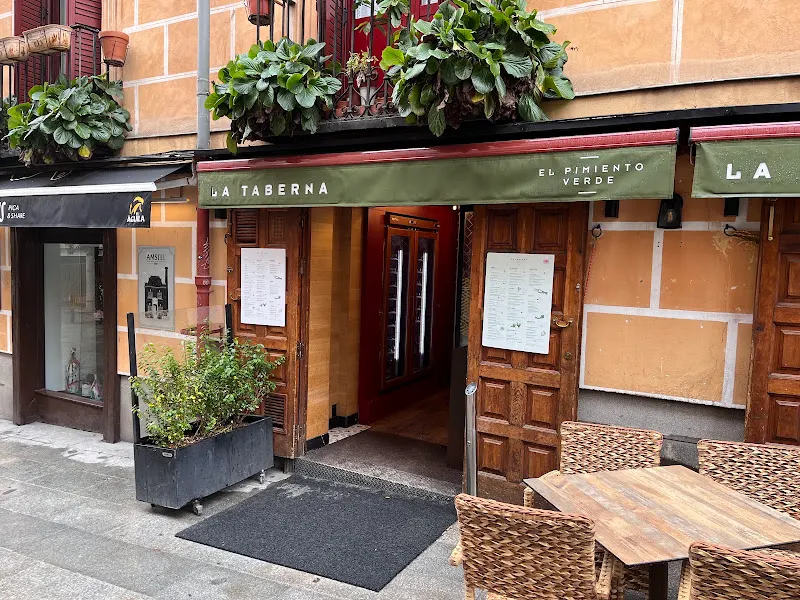 La Taberna de El Pimiento Verde - Restaurante vasco en Madrid - foto 3