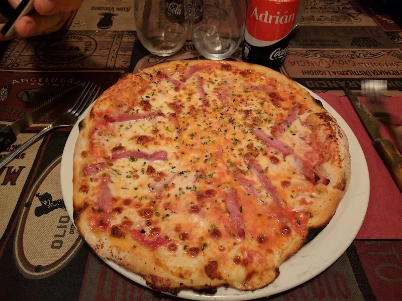 Pizzeria Albahaca - Pizzería en Madrid - foto 2