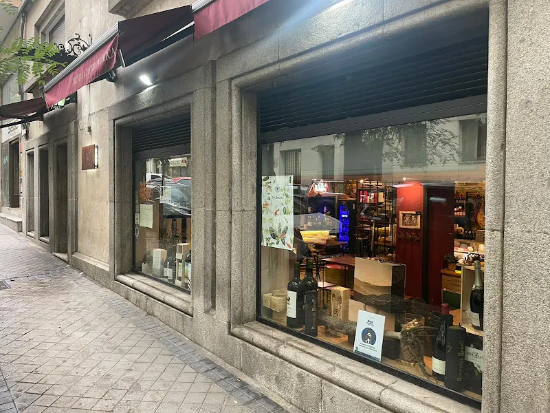 Ven y Vino - Taberna en Madrid - foto 2