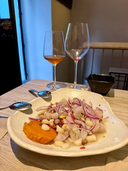 EL AMAUTA vinos y ceviches - Madrid