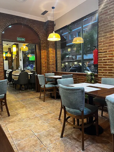 Restaurante Chifa Taypa Galanes - Restaurante en Madrid - foto 2