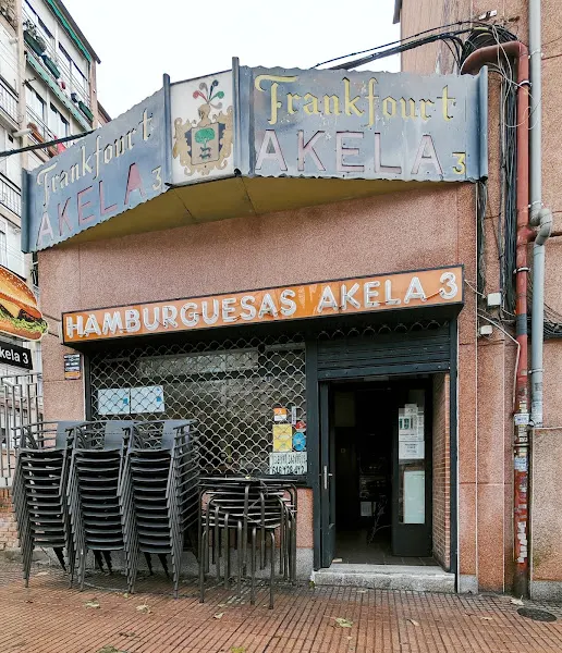 Akela 3 - Hamburguesería en Madrid - foto 2
