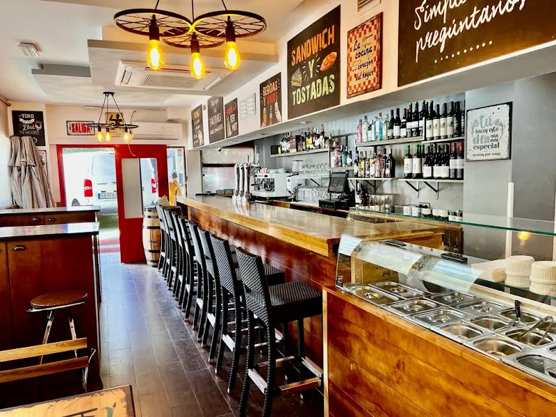 Armando Tapas kitchen never close