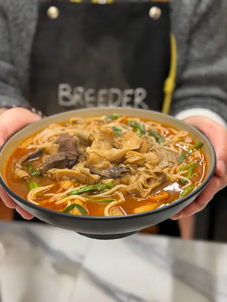 Fideos de Arroz XiaoJing 小井米线店