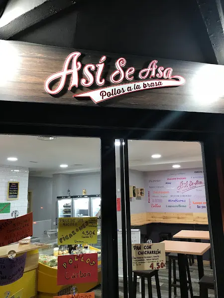 Así se Asa Pollos A La Brasa Pueblo Nuevo - Restaurante especializado en pollo en Madrid - foto 3
