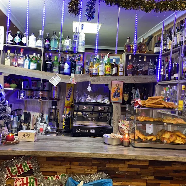 Bar-Cafeteria “La Tienda “ - Cafetería en Madrid - foto 2
