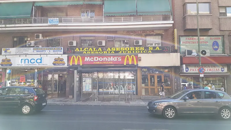 McDonald's - Restaurante de comida rápida en Madrid - foto 2
