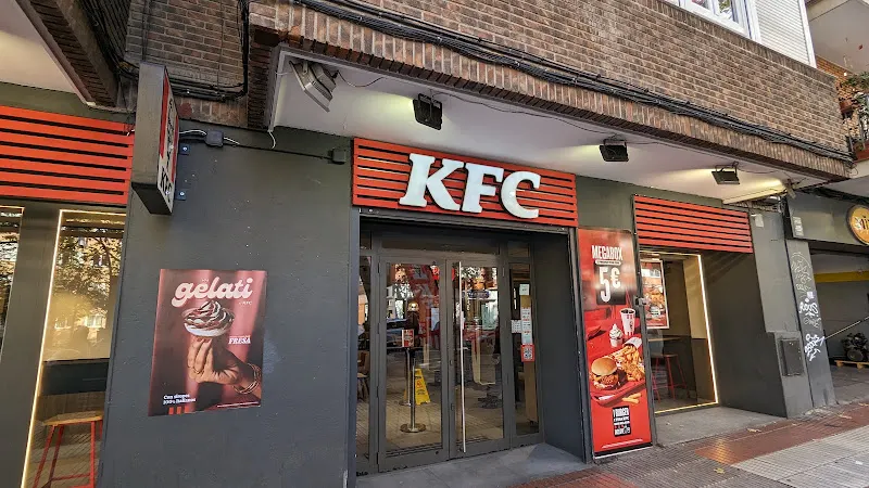 Restaurante KFC - Restaurante especializado en pollo en Madrid - foto 2