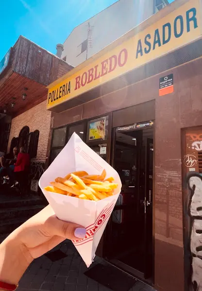 Pollos Asados Robledo - Restaurante especializado en pollo en Madrid - foto 2