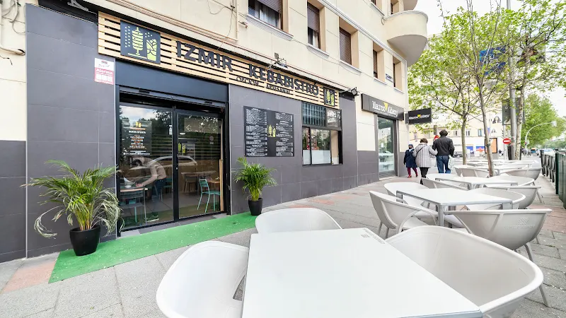 Izmir Kebabistró Halal - Restaurante turco en Madrid - foto 2