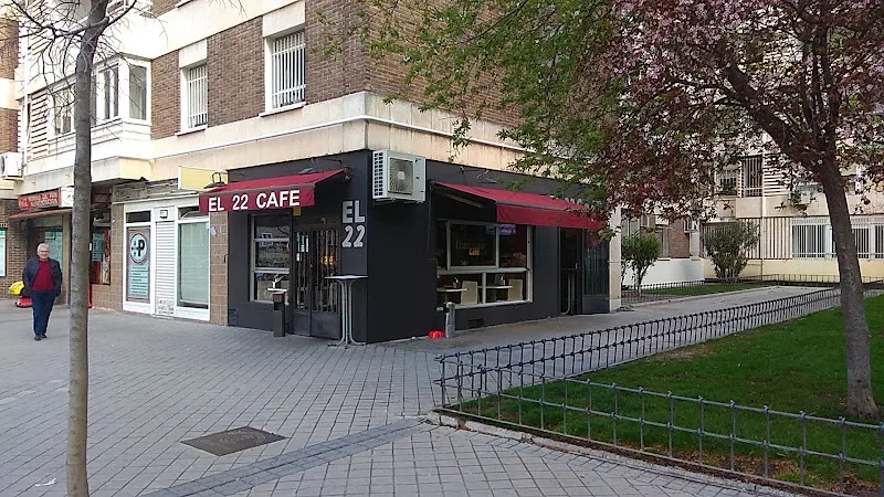 CAFE BAR 22 - Cafetería en Madrid - foto 2