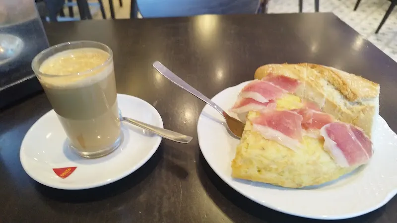 Cafetería & Cervecería Calablanc