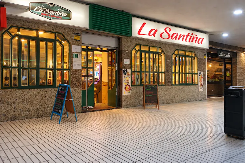 Cafetería Restaurante La Santiña - Bar restaurante en Madrid - foto 2