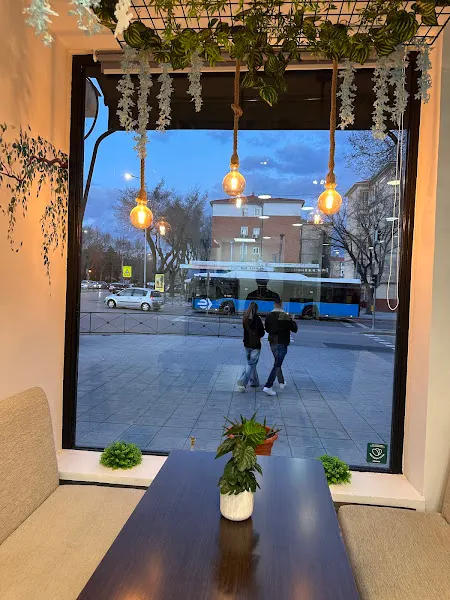 GOD LEVEL - Cafetería en Madrid - foto 2