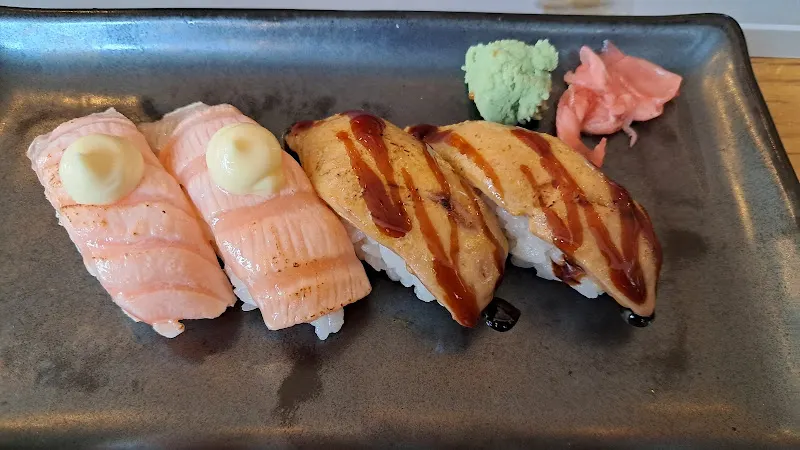 Restaurante Bonsai Garden ( NO SOMOS BONSÁI SUSHI)