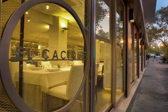 EL CACIQUE - Restaurante mediterráneo en Madrid - foto 2