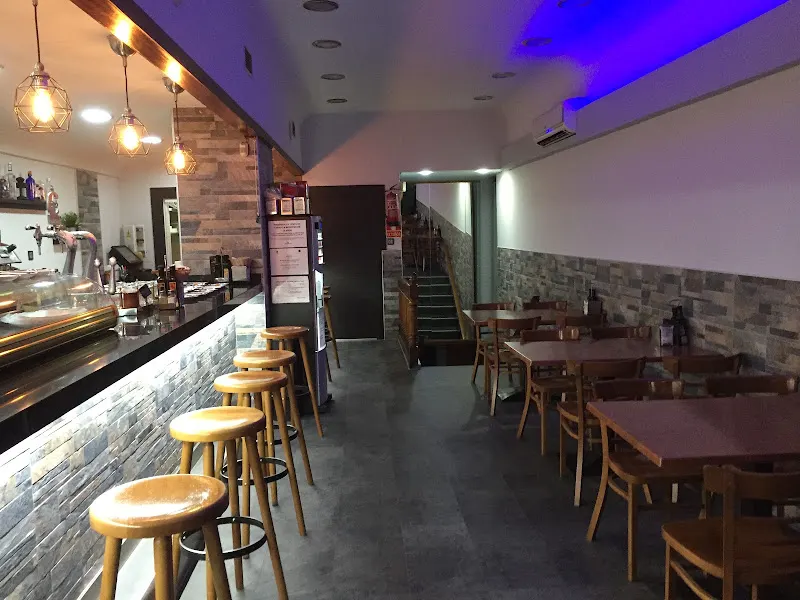 Cafetería René - Bar restaurante en Madrid - foto 2
