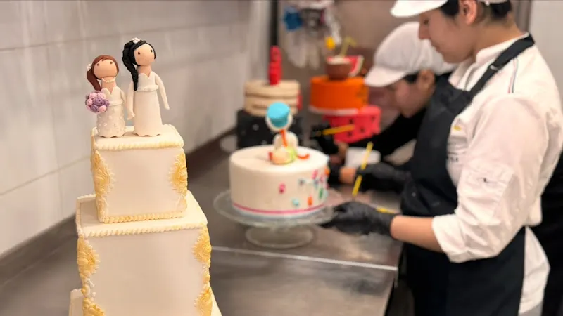 Freedom Cakes Vegan Obrador (Restaurant is closed, pickups only)