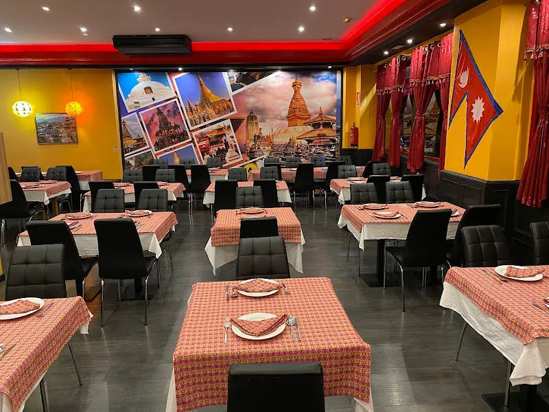 Nepali kathmandu tandoori house - Restaurante indio en Madrid - foto 2