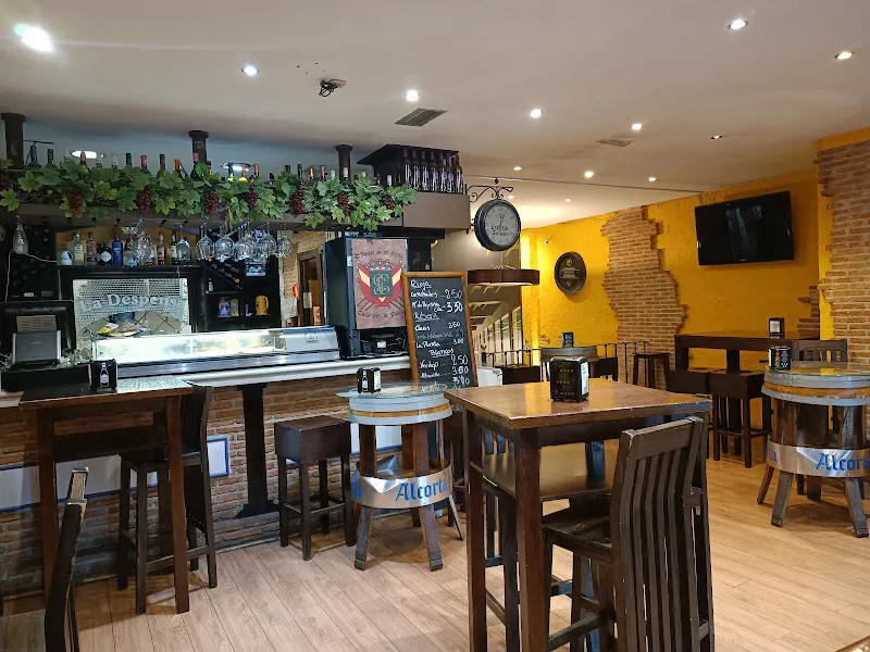 Vermutería 101 - Bar de tapas en Madrid - foto 2