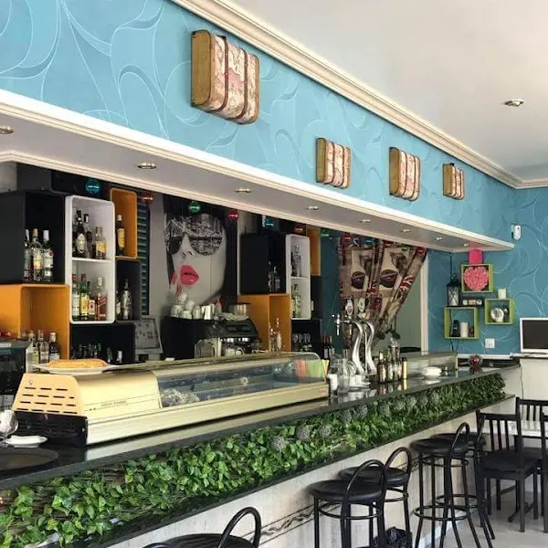 Única 4U - Cafetería en Madrid - foto 2