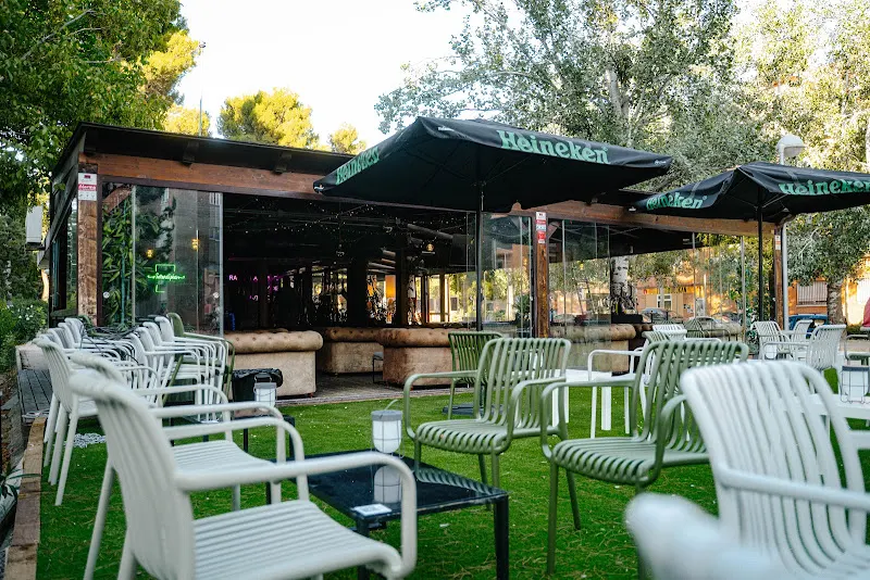 Serendipia Lounge Congosto - Coctelería en Madrid - foto 2