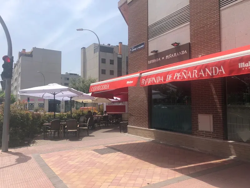 Restaurante Bar La Rotonda de Peñaranda - Restaurante de cocina española en Madrid - foto 2