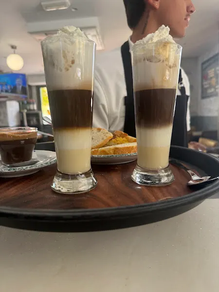 Bar Dominguez