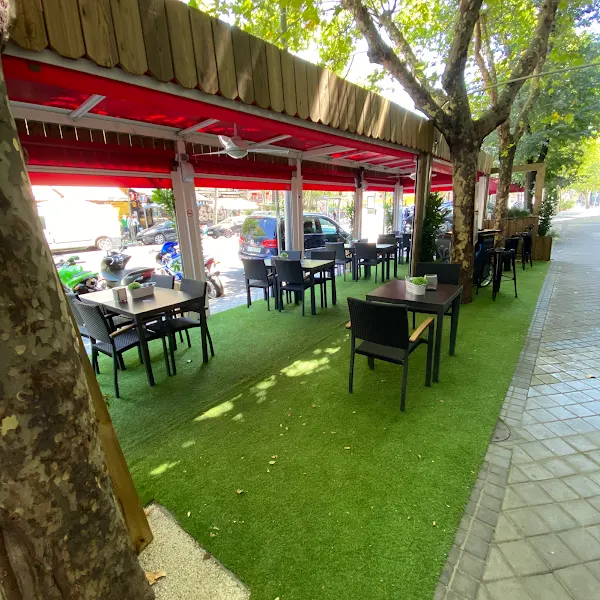 Cafetería Yuli - Bar en Madrid - foto 2