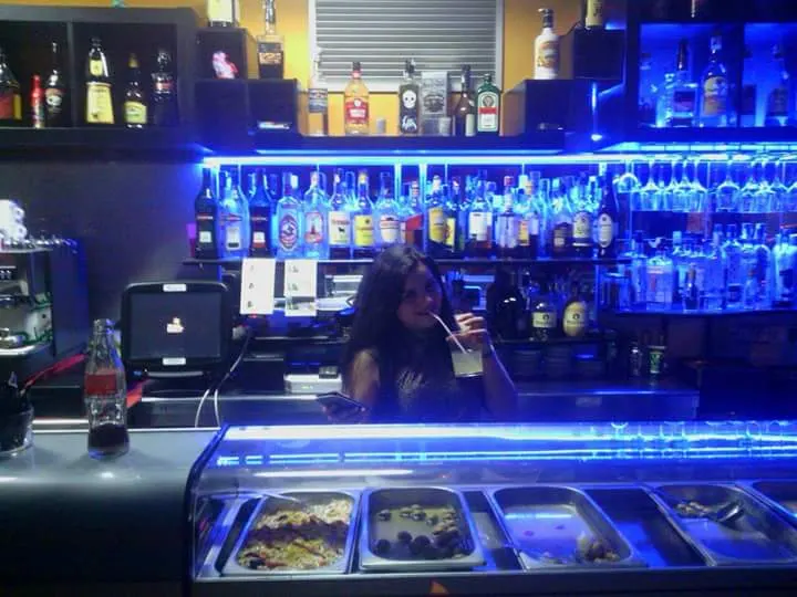 El punto de encuentro - Bar en Madrid - foto 2