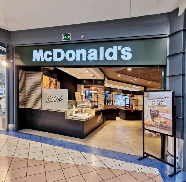 McDonald's - Restaurante de comida rápida en Madrid - foto 3