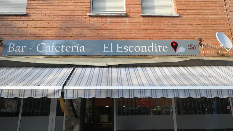 BAR EL ESCONDITE - Cafetería en Madrid - foto 2