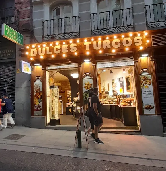 Pastelería y Dulces Turcos - Cafetería en Madrid - foto 2