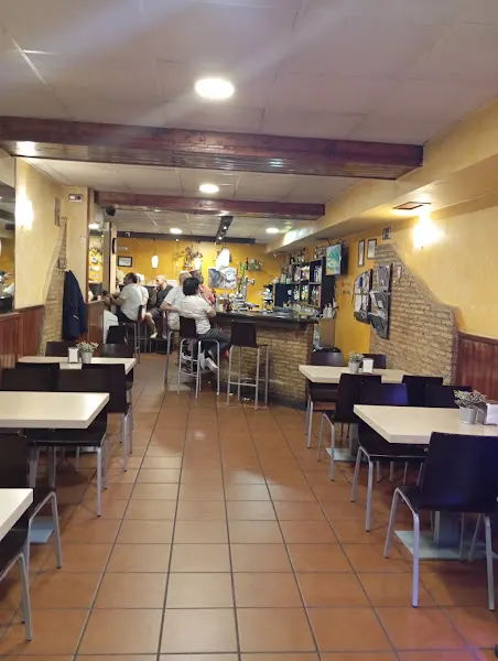 Café & Bar El Rincón Luso - Cafetería en Madrid - foto 2